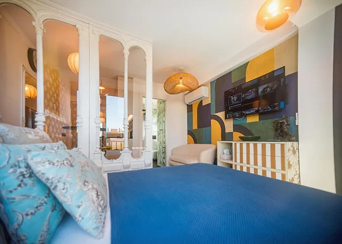 Regency Luxe Apartment Torremolinos